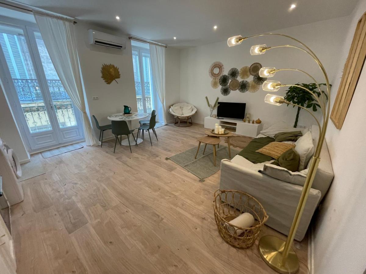 Le Casimir - Superbe T3 En Plein Centre Ville Renove Avec Gout - Wifi Béziers Dış mekan fotoğraf